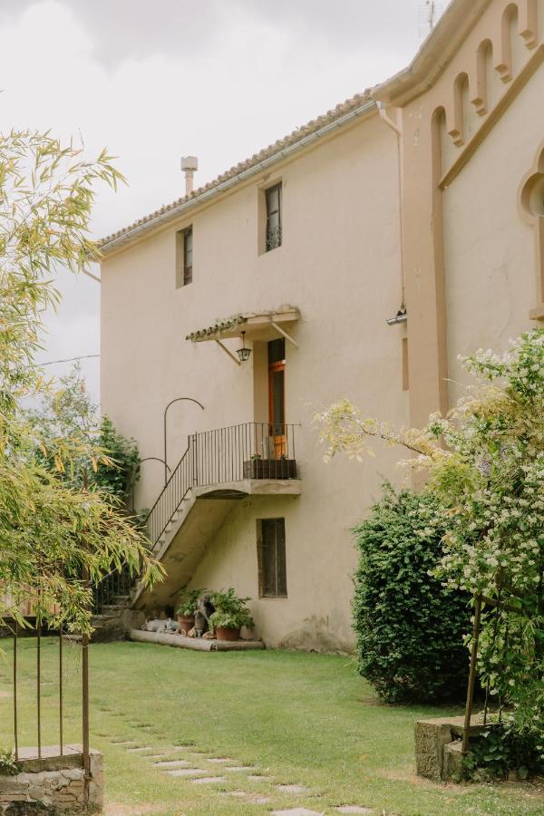 La Riera Bed & Breakfast Vic Bagian luar foto